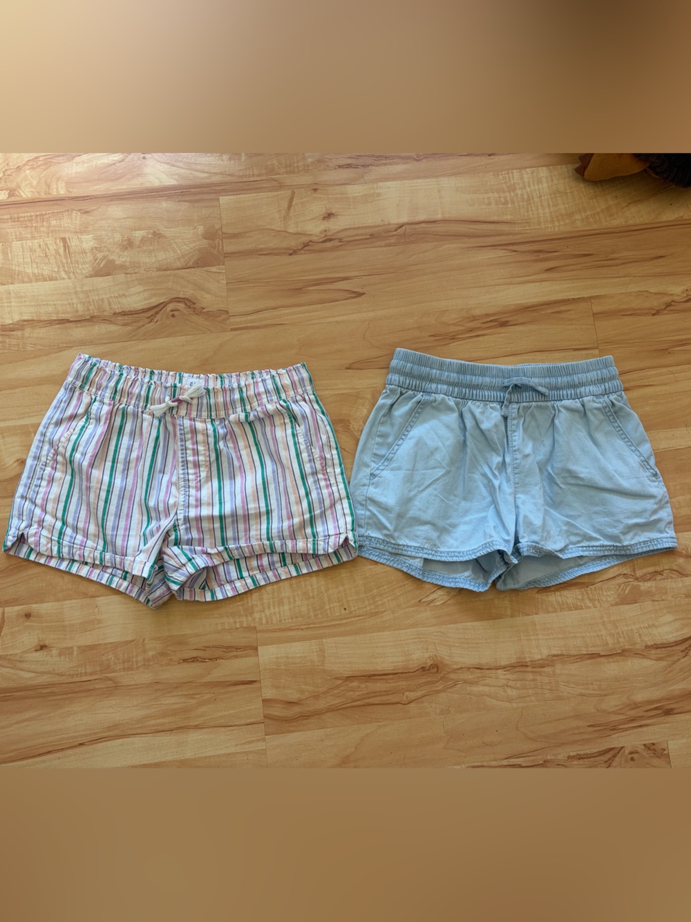 2 pair of Gap pull on shorts-like new!